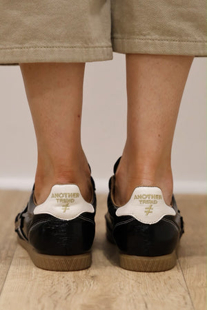 Another Trend - A07847 [Negro] Black & Bronze Patent Trainer