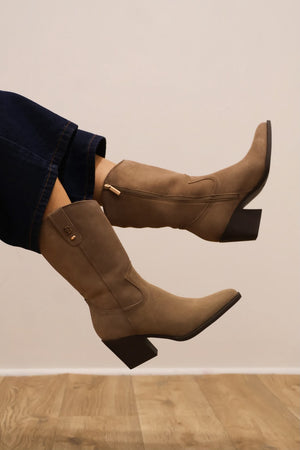 Carmela - 164255 Taupe Med Calf Boot