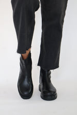 Wonders - A-4305 Black Chelsea Boot