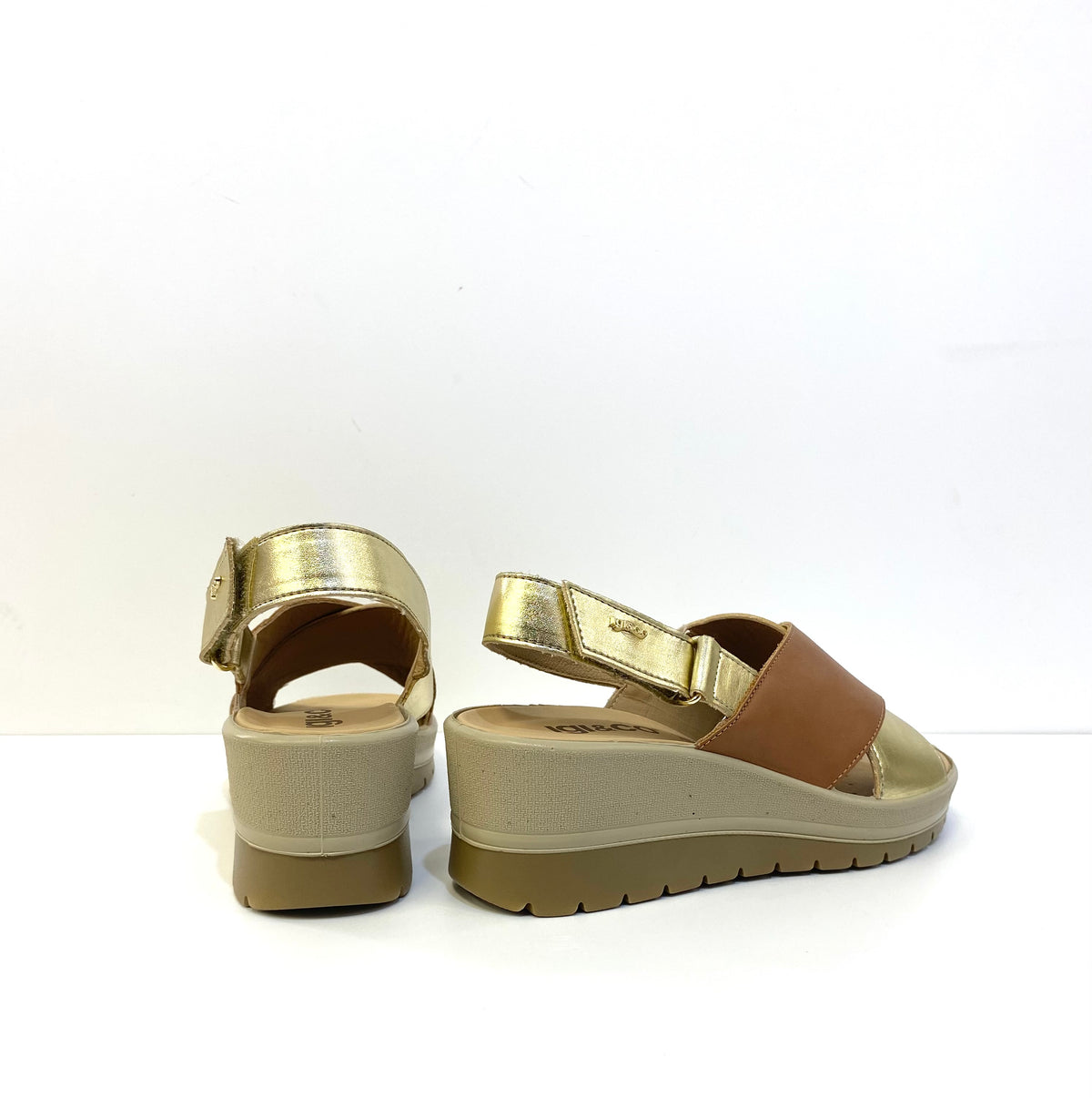 Igi&Co - 5686422 Tan and Gold Wedge Sandal