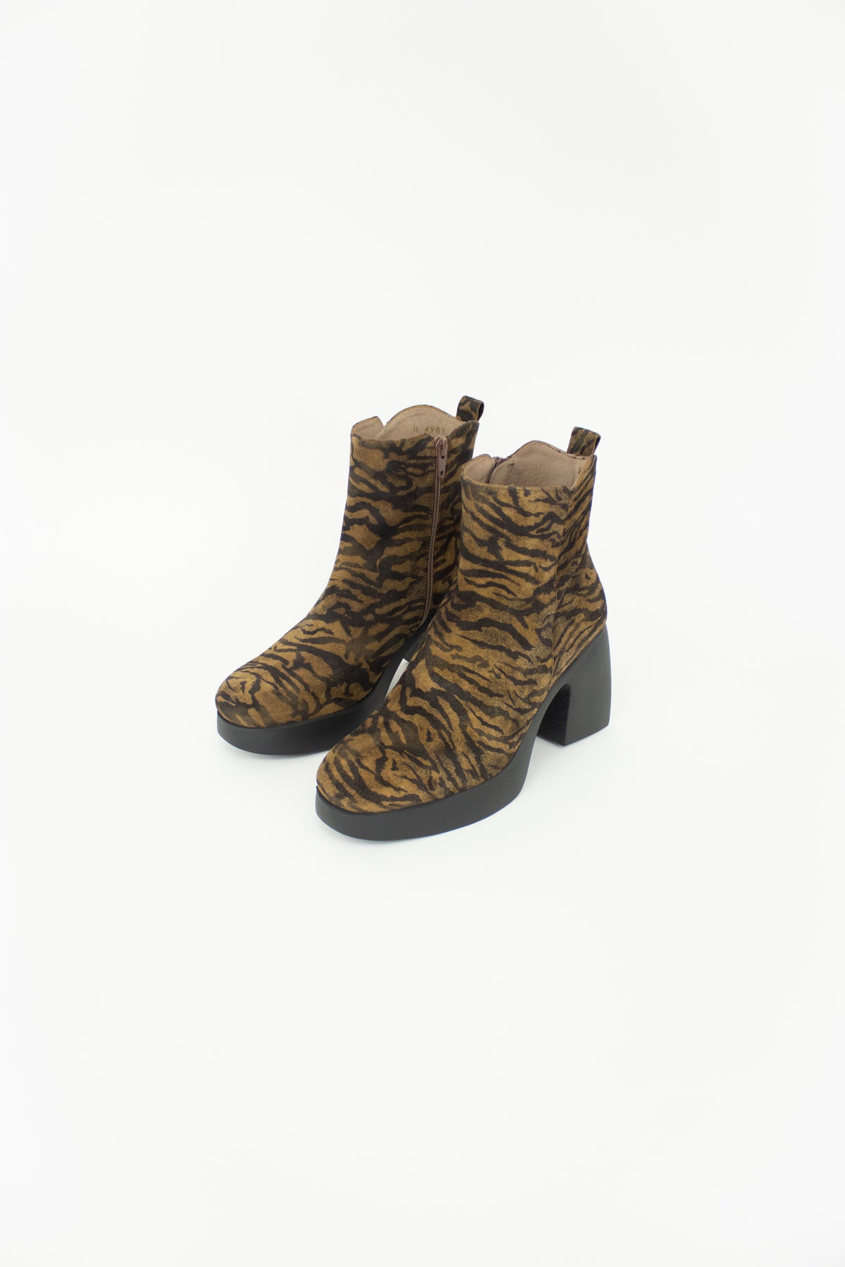 Wonders - H-4981 Leopard Platform Ankle Boot