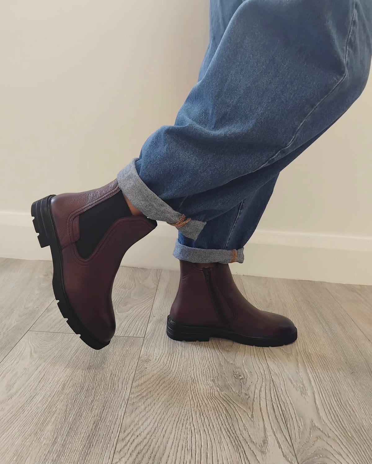 Tamaris - 25422 Burgundy Chelsea Boot