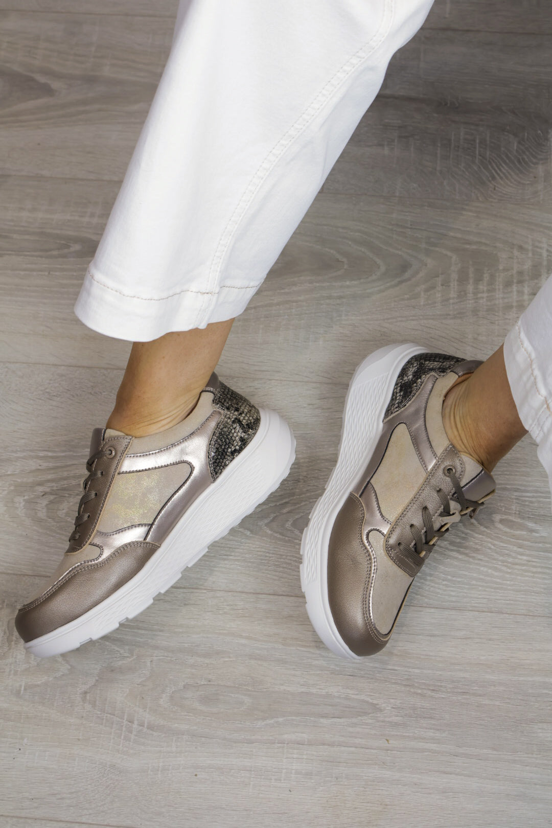 G Comfort - S-2731 Metallic Waterproof Trainer