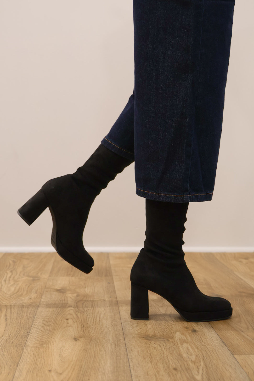 Miss Elastic - 77031 Black Platform Knee High Sock Boot