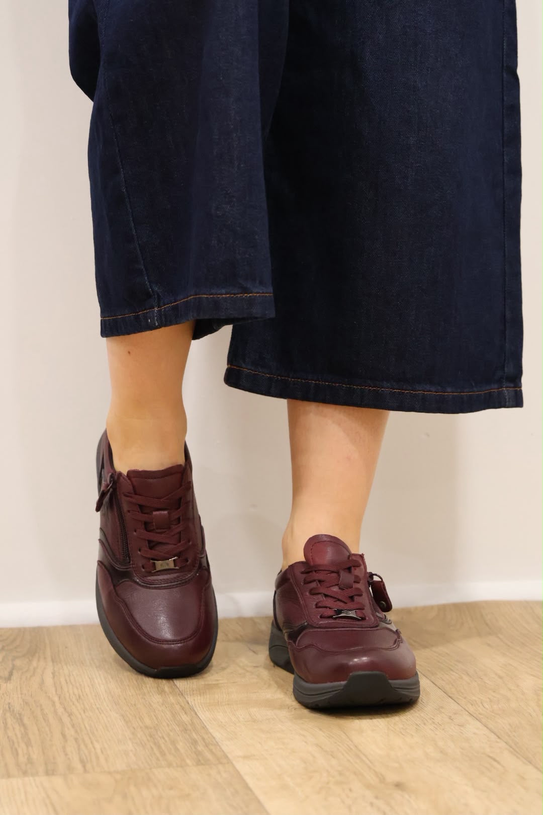 G Comfort - R-5189 Burgundy Waterproof Trainer