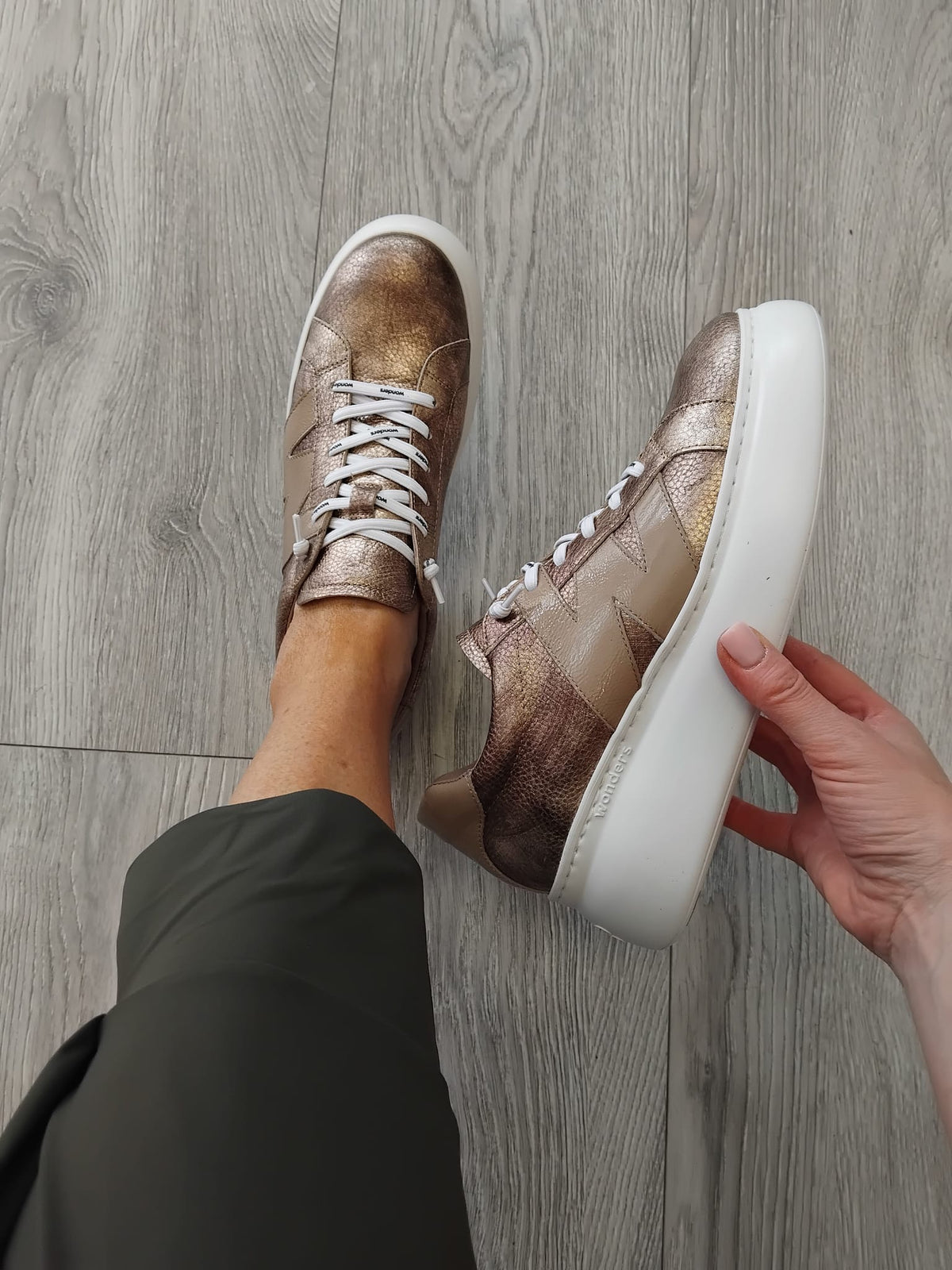 Wonders - A-2660 Metallic Slip On Trainer