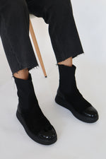Wonders - A-5207 Black Flatform Ankle Boot
