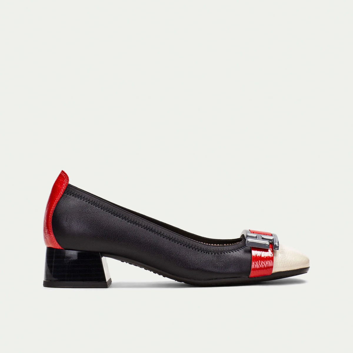 Hispanitas - CHI243670 Black, Cream and Red Pump