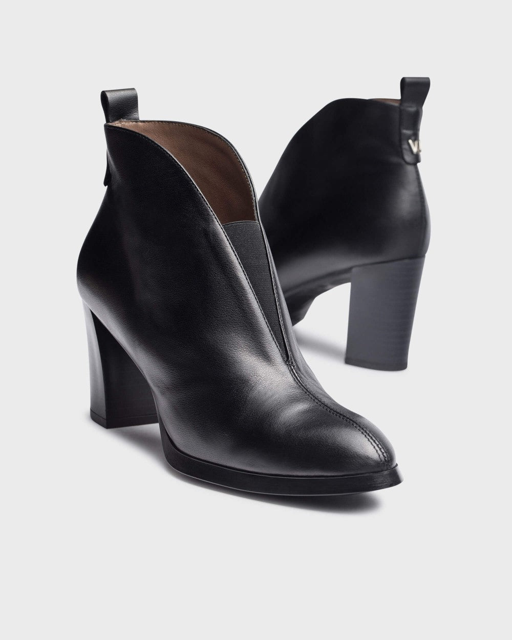 Wonders - L-1112 Black Ankle Boot