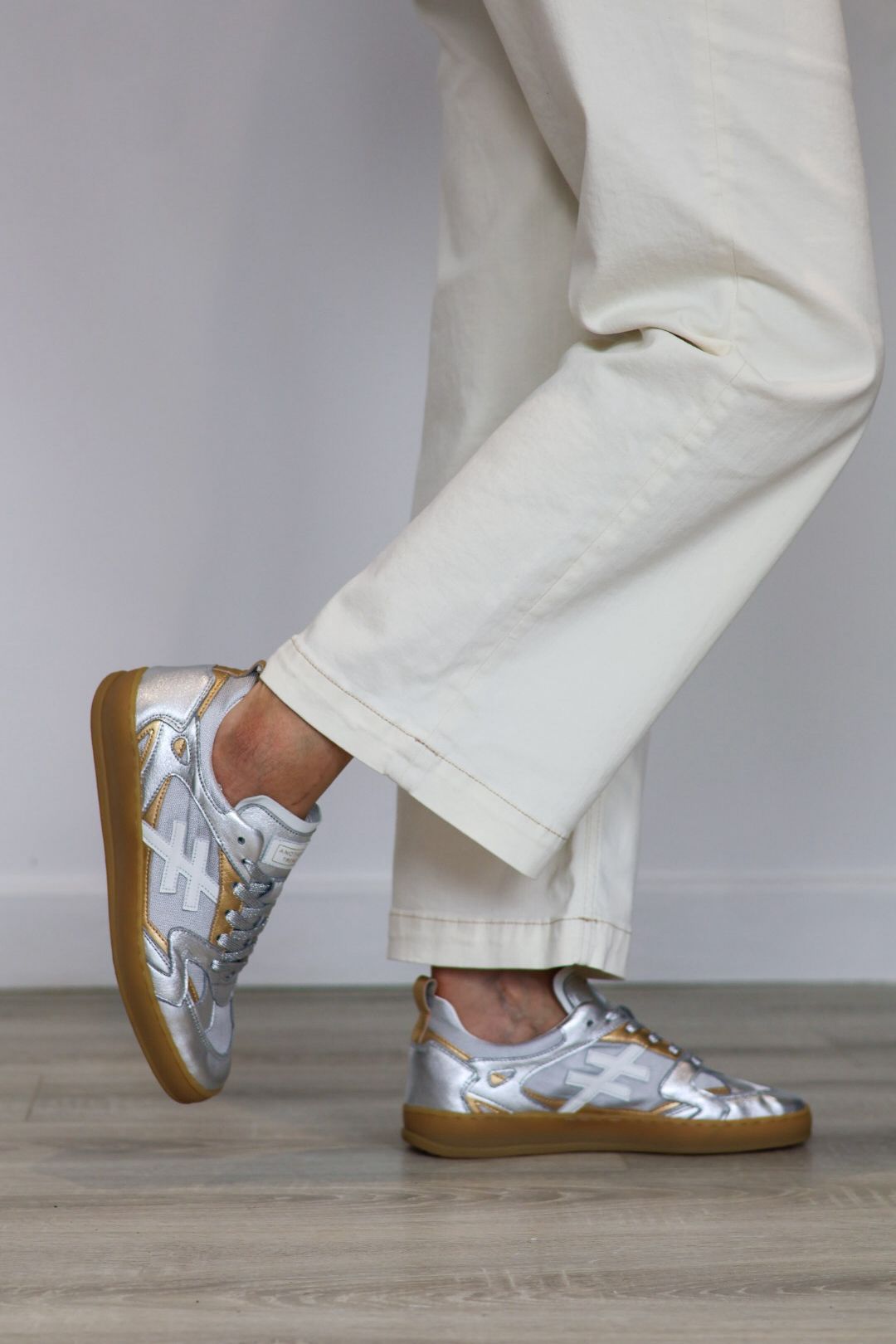 Another Trend - [Plata] Silver/Gold Trainer