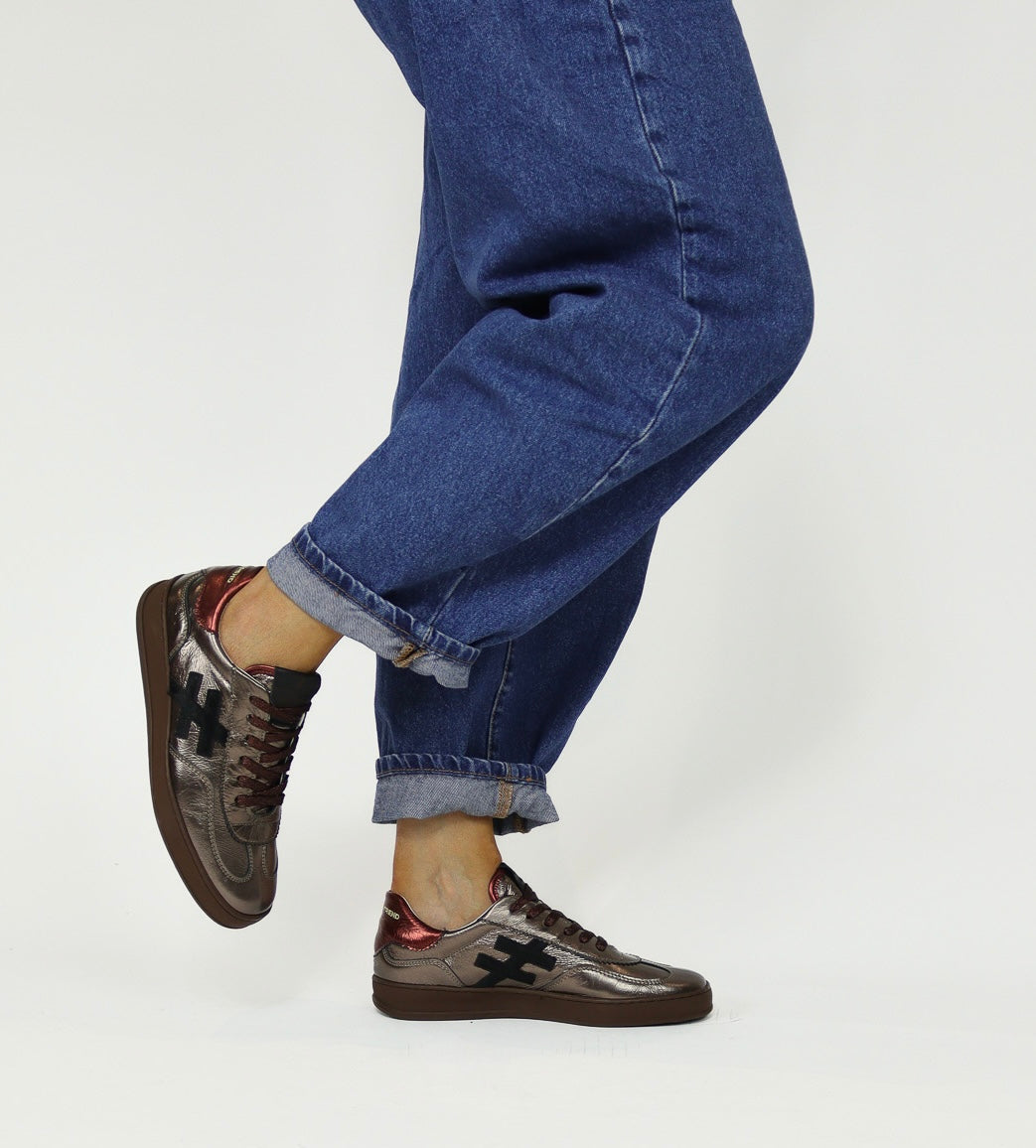 Another Trend - A032 [Smoke] Bronze & Red Trainer