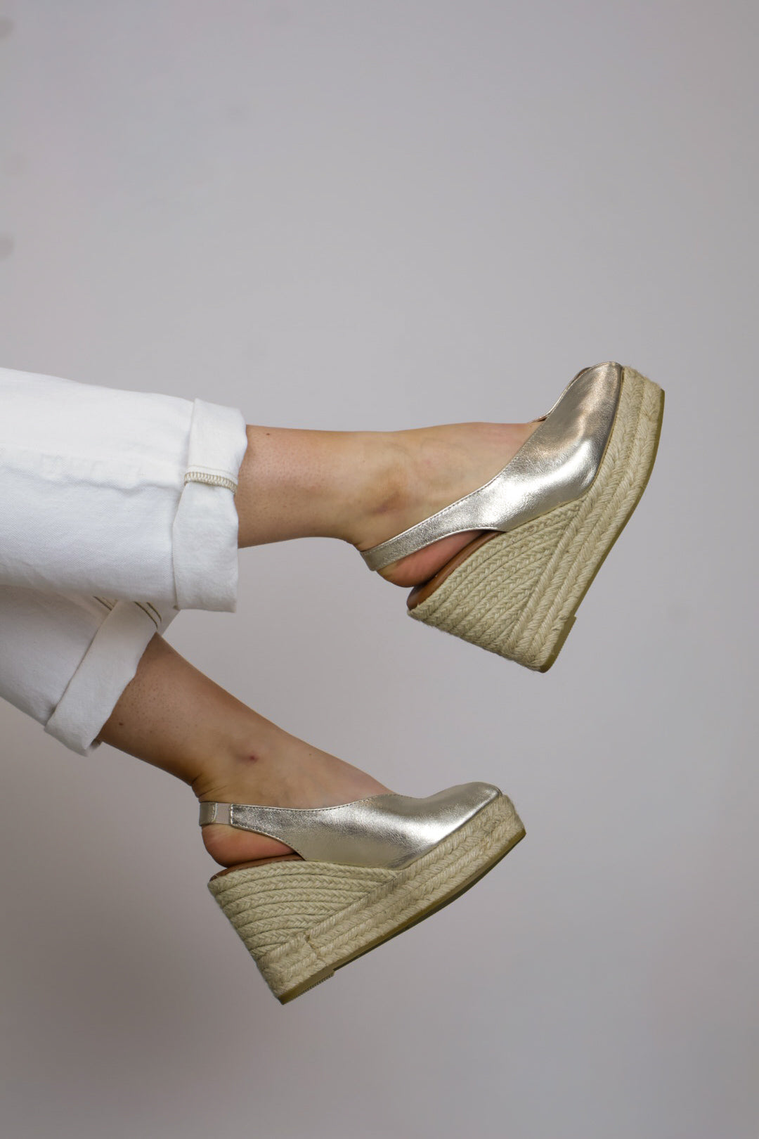 Viguera - 2128 Gold Peeptoe Espadrille