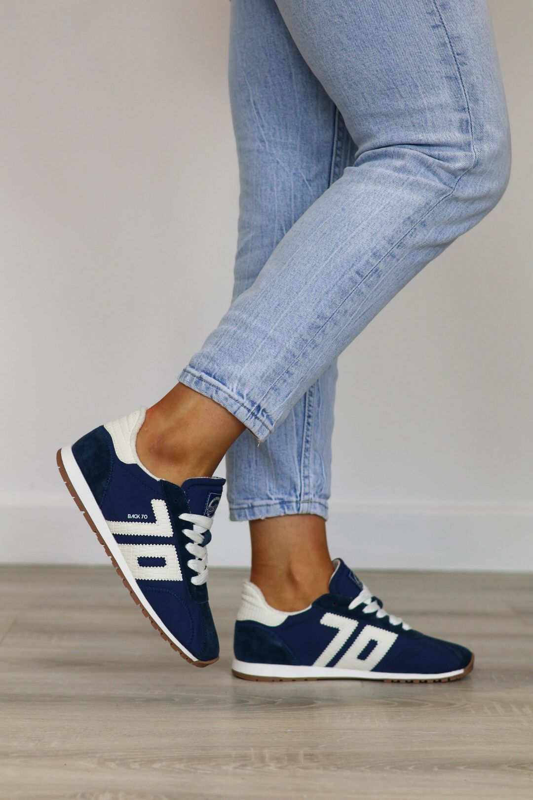 Back 70 - Asian Navy Trainer