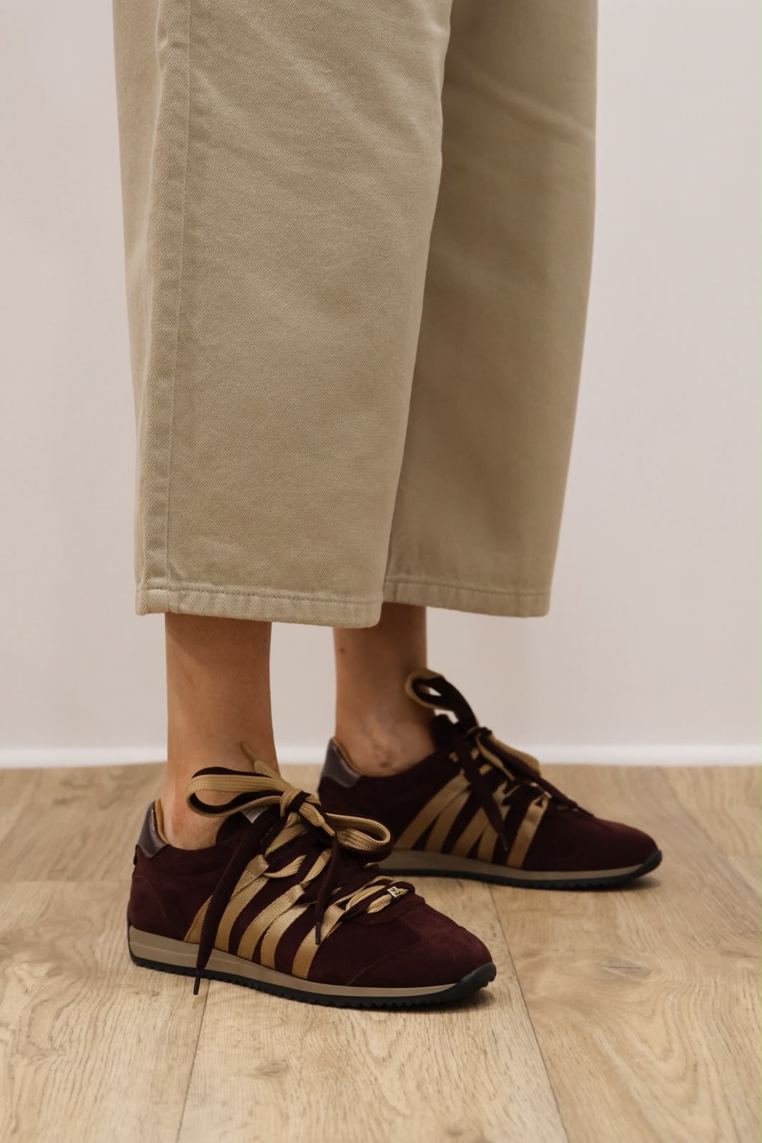 Meline - 722 DM Burgundy Trainer