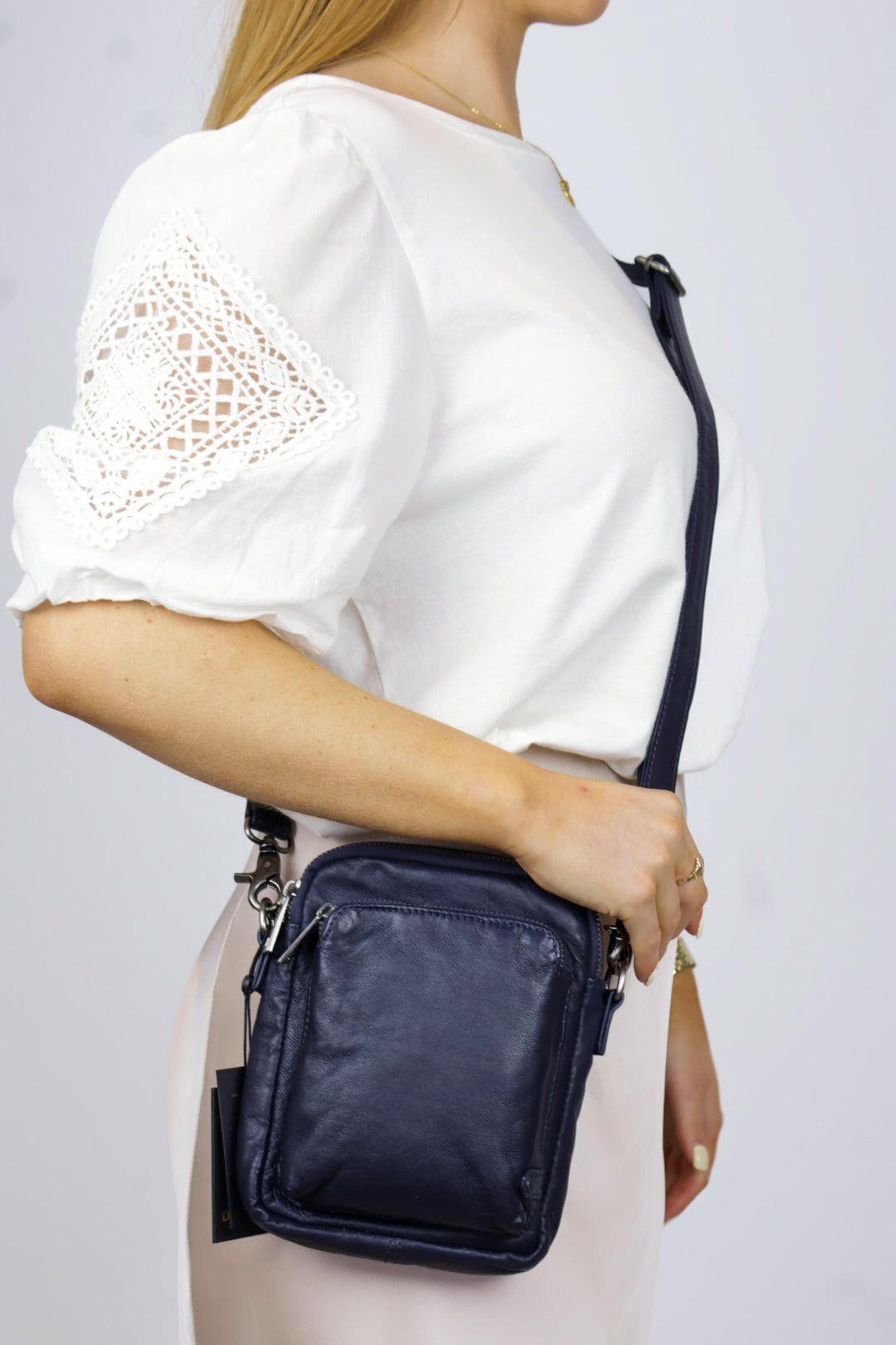 Depeche - 15818 Navy Phone Bag