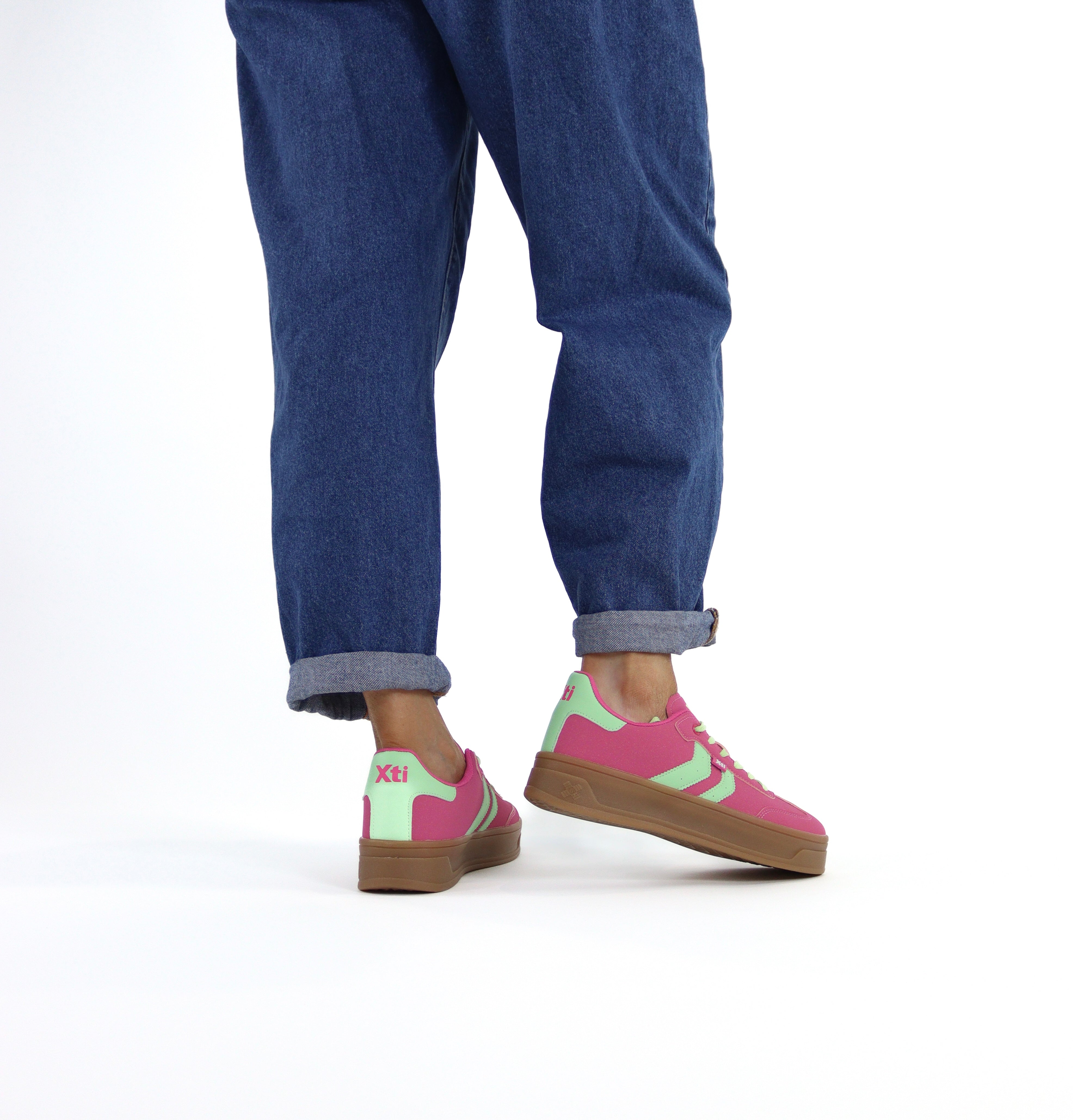 XTI - 145016 Pink & Neon Platform Trainer