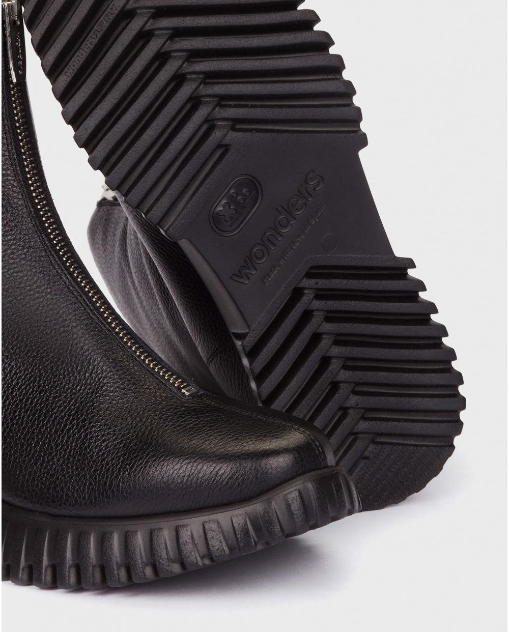 Wonders - A-4403 Black Zip Boot