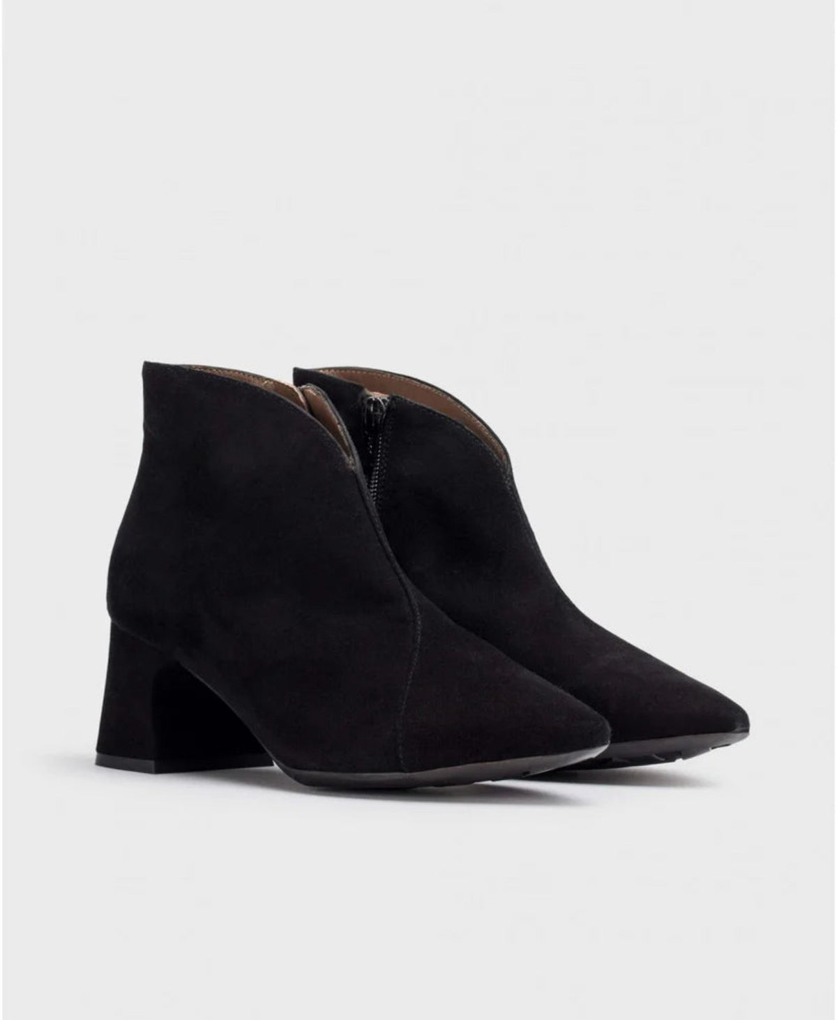 Wonders - I-1903 Black Suede V Ankle Boot