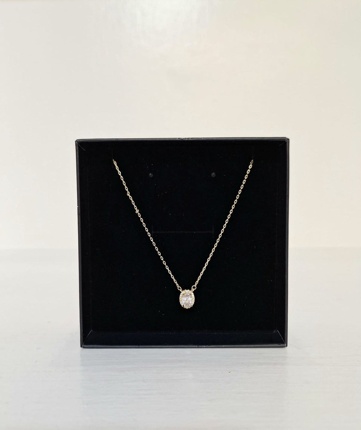 Karen Sampson - J11717 Gold Oval Diamonte