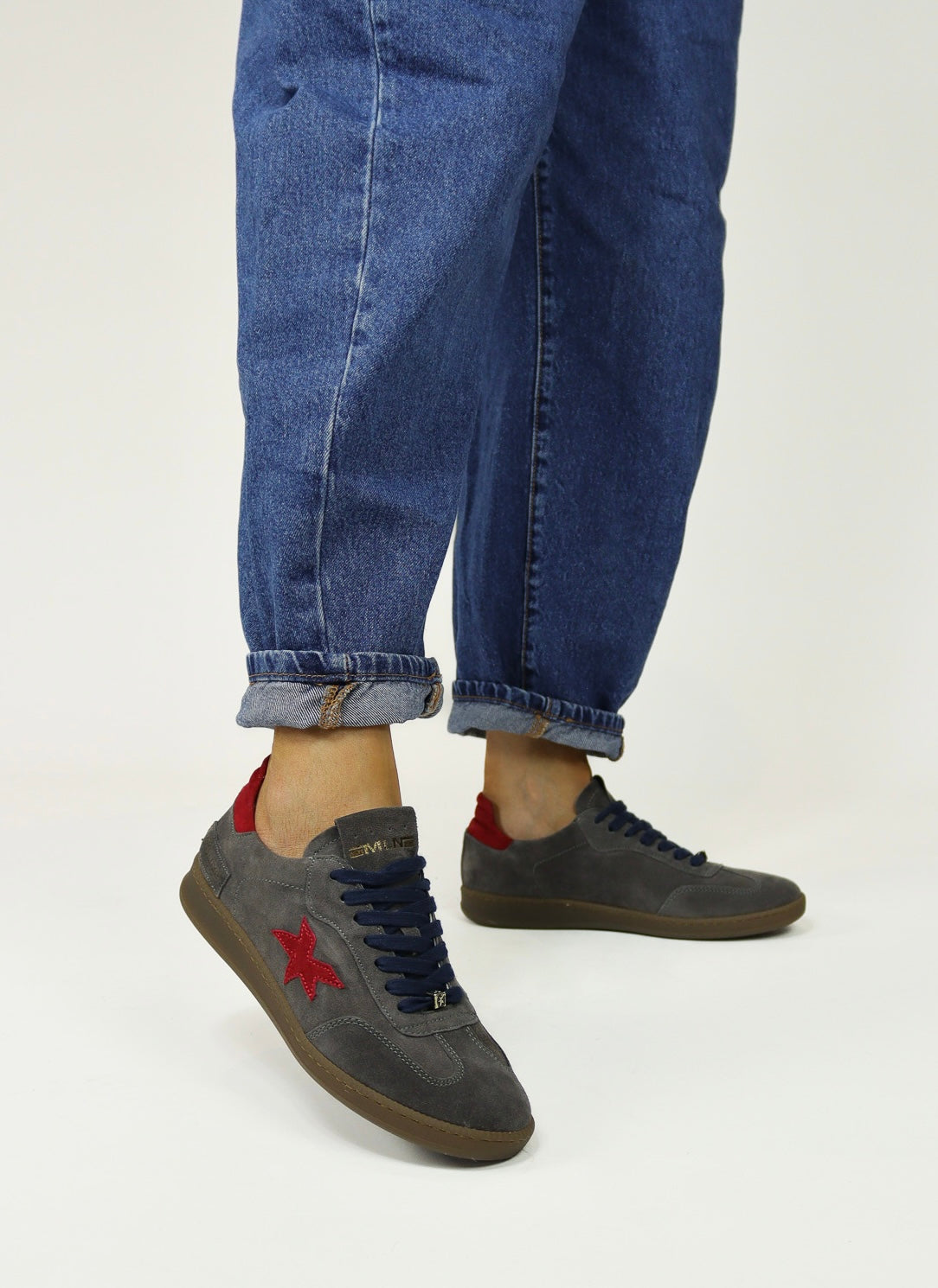 Méliné - 526 R Grey & Red Suede Trainer