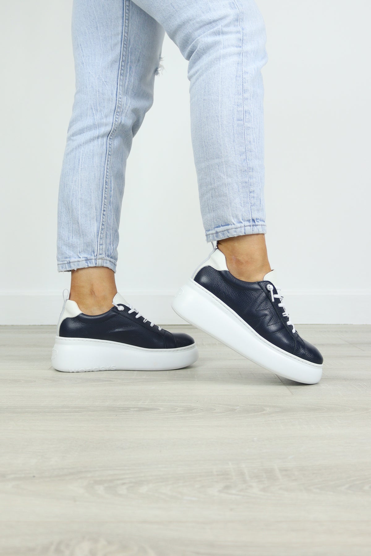 Wonders - A-2632 Navy Platform Trainer