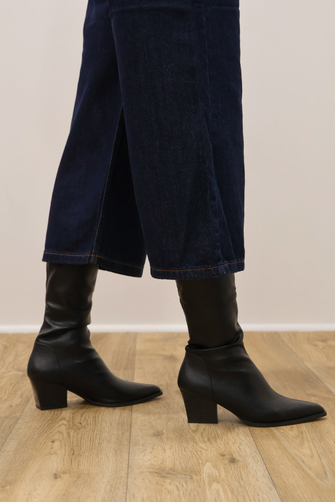 Miss Elastic - 78150 Black Knee High Sock Boot