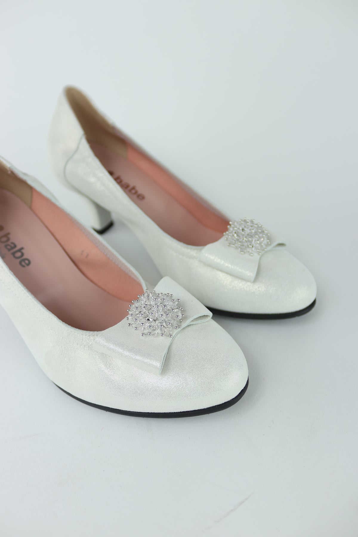 Le Babe - 3047 White/Silver Cluster Court Shoe