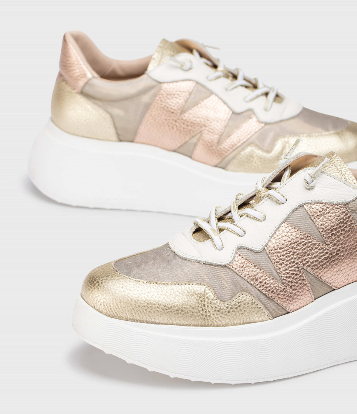 Wonders - A-3622 Gold and Rose Wedge Trainer