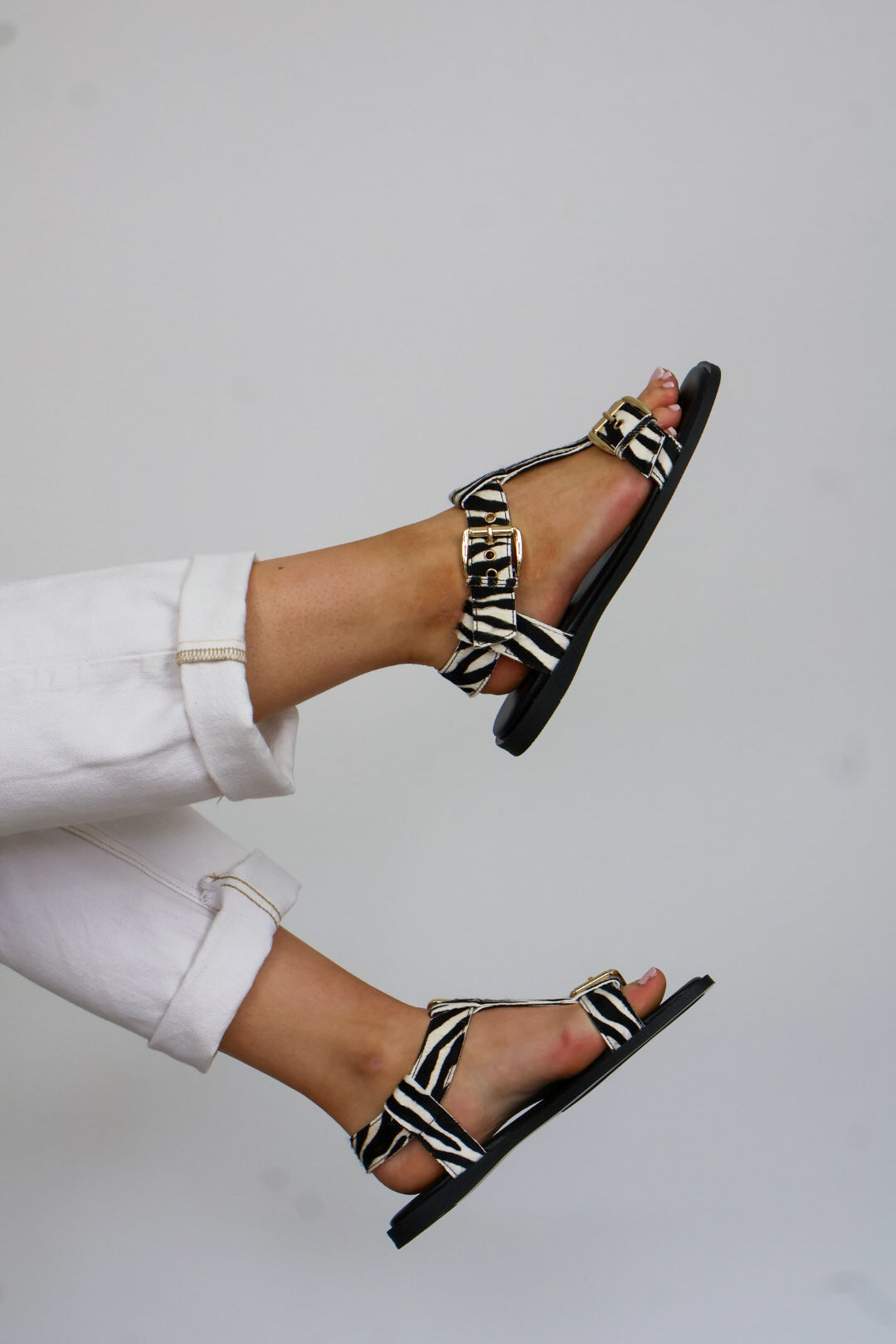 Alpe - 5598 Black/White Sandal