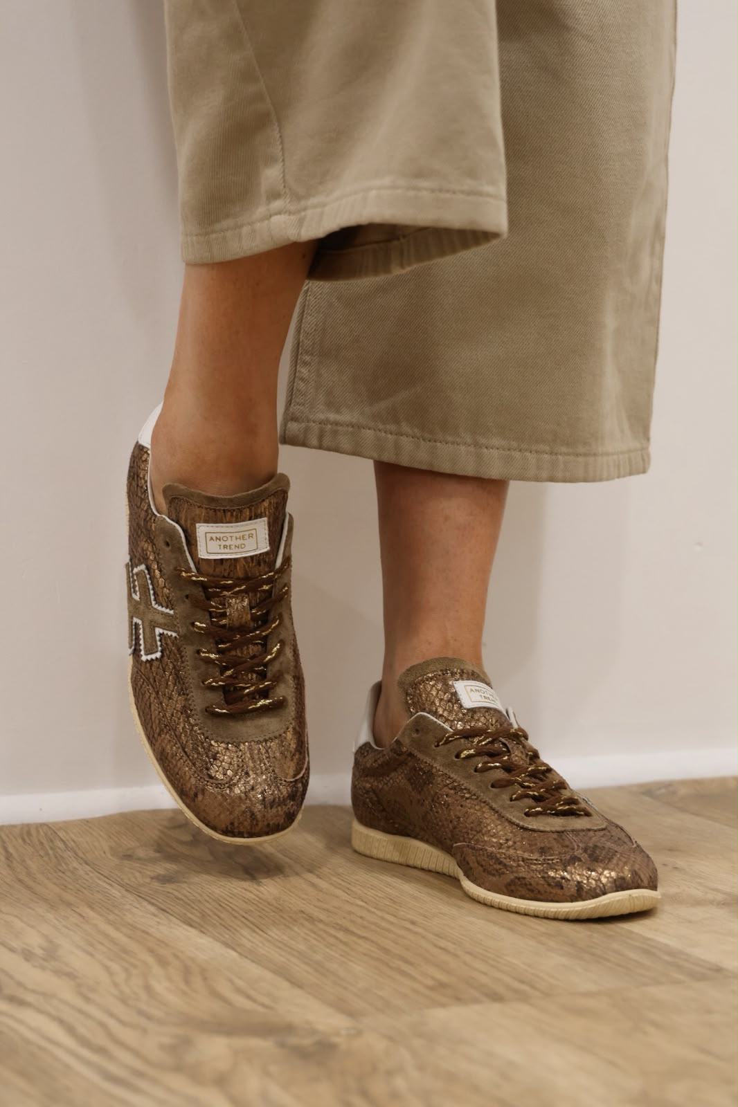 Another Trend - [Bronzo] A07859 Bronze Snake Trainer