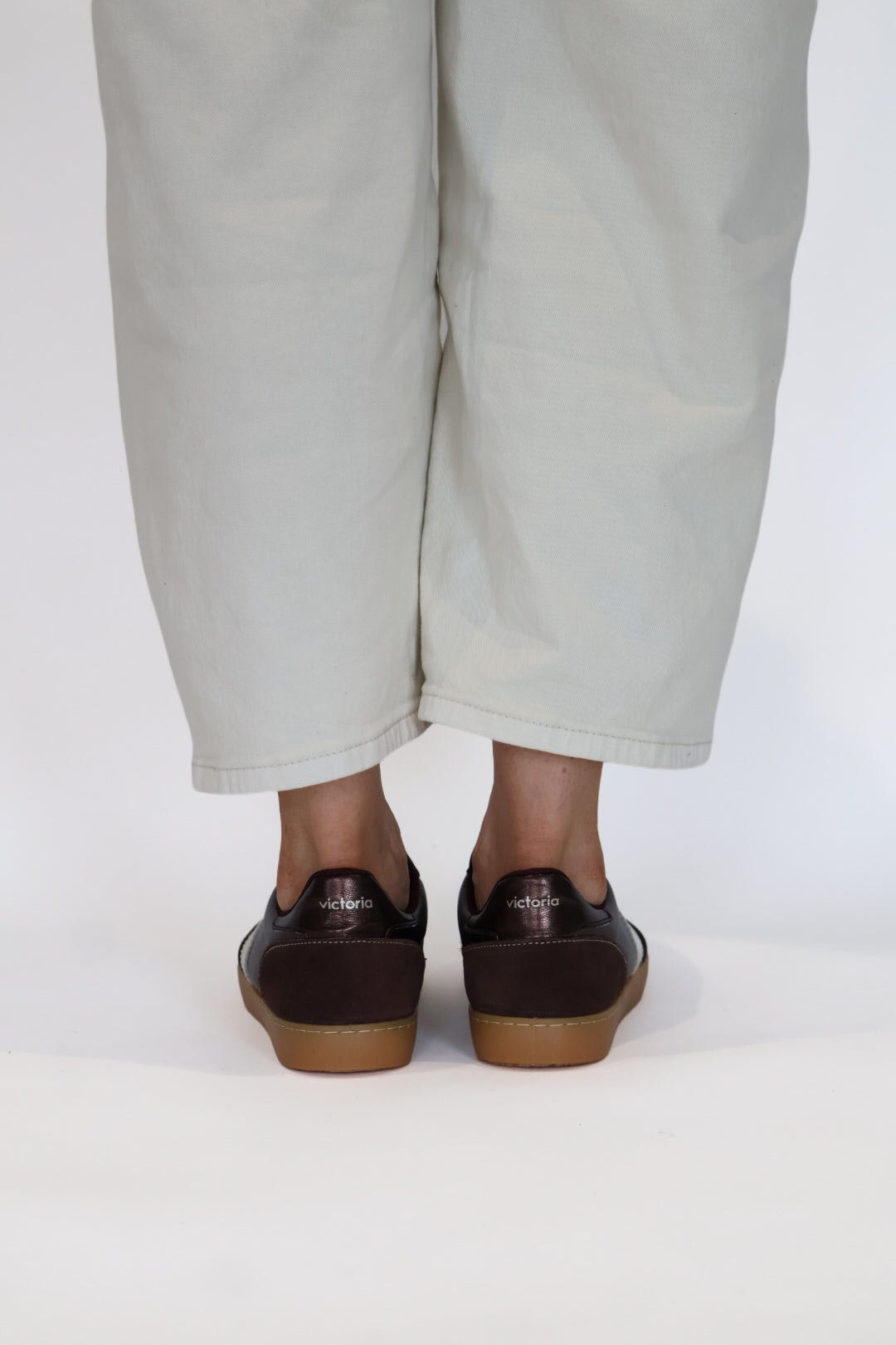 Victoria - 1 126234 Brown Trainer