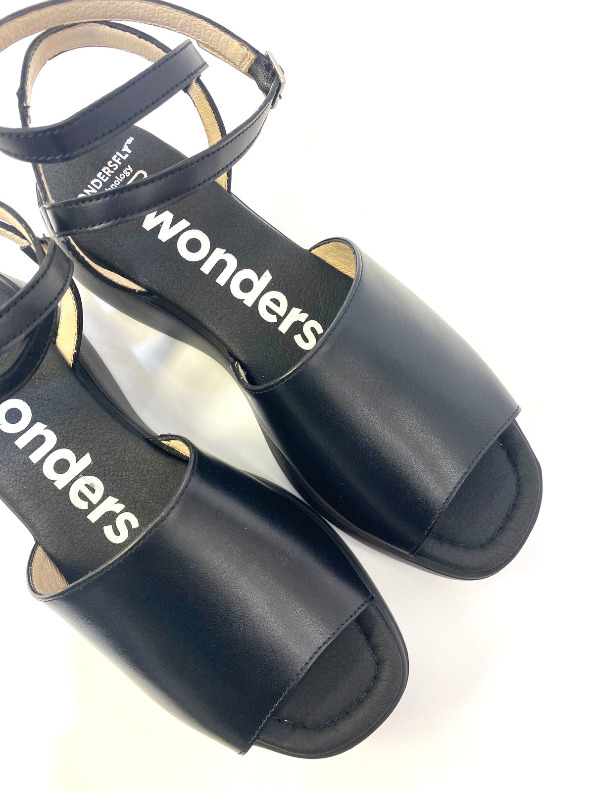 Wonders - A3705 Black Platform Sandal