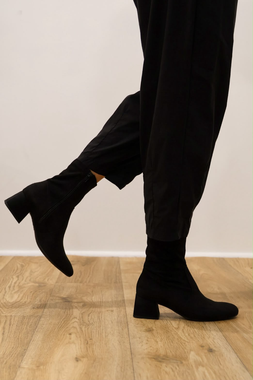 Wonders - G-5530 Black Sock Boot