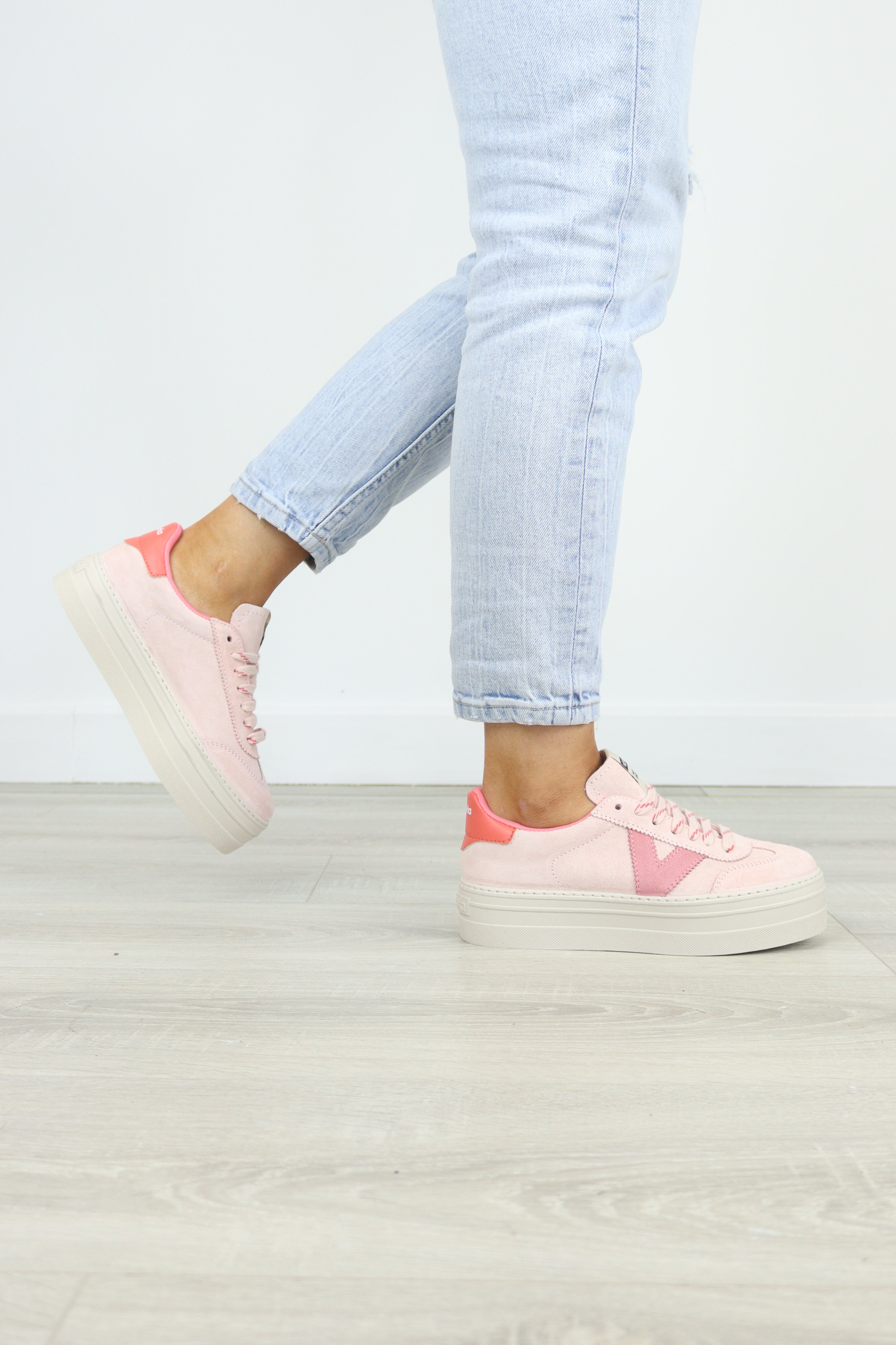 Victoria - 092180 Pink Platform Trainers