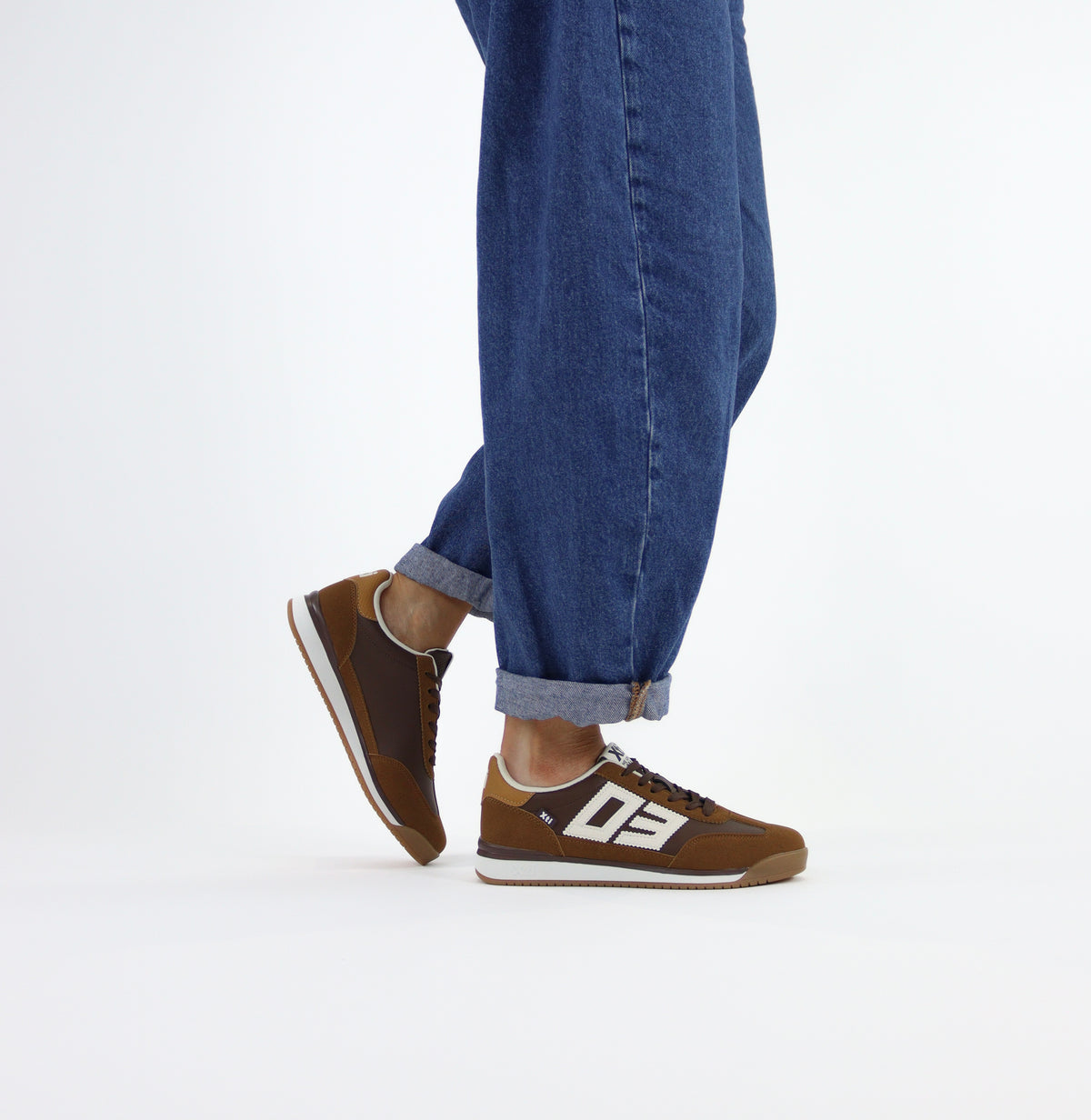 XTI - 140518 Brown Retro Trainer