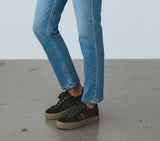 Paul Green - 5567 Brown Platform Trainer