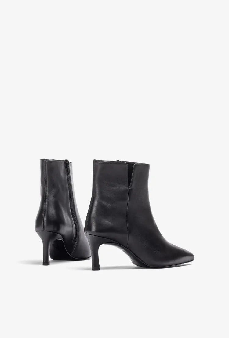 Unisa - Loroya Black Kitten Heel Boot