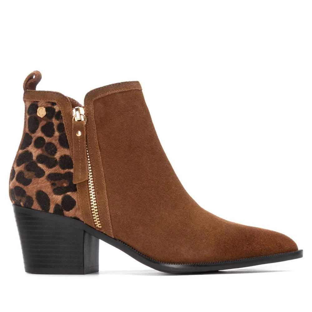Carmela - 162582 Tan Zip Ankle Boot