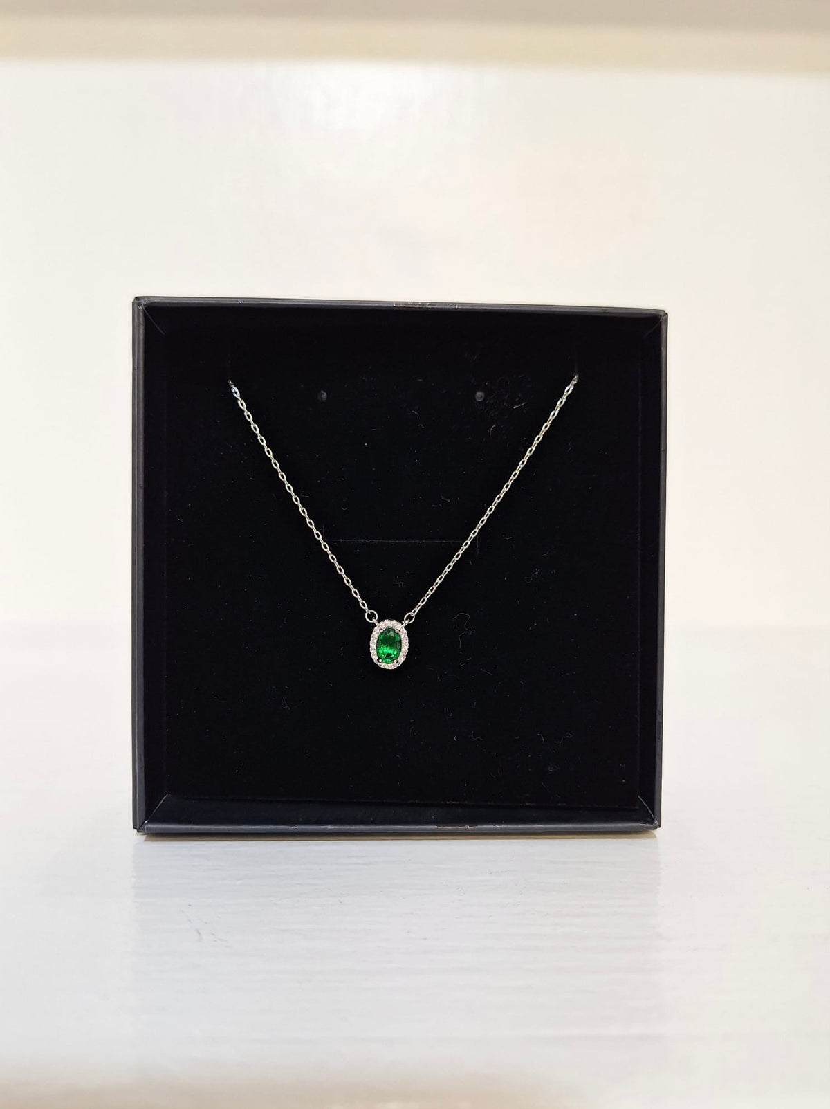 Karen Sampson - J11718 Emerald Green Necklace