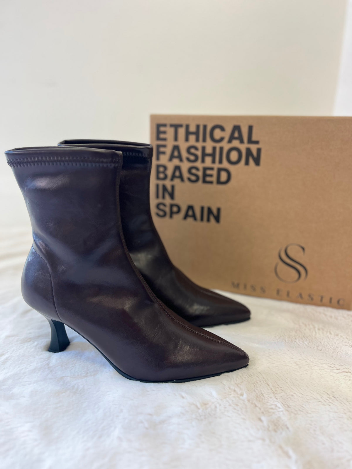 Miss Elastic - 78042 Brown Ankle Sock Boot