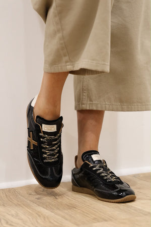 Another Trend - A07847 [Negro] Black & Bronze Patent Trainer