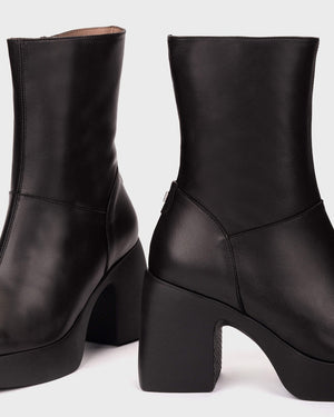 Wonders - H-49101 Black Platform Ankle Boot