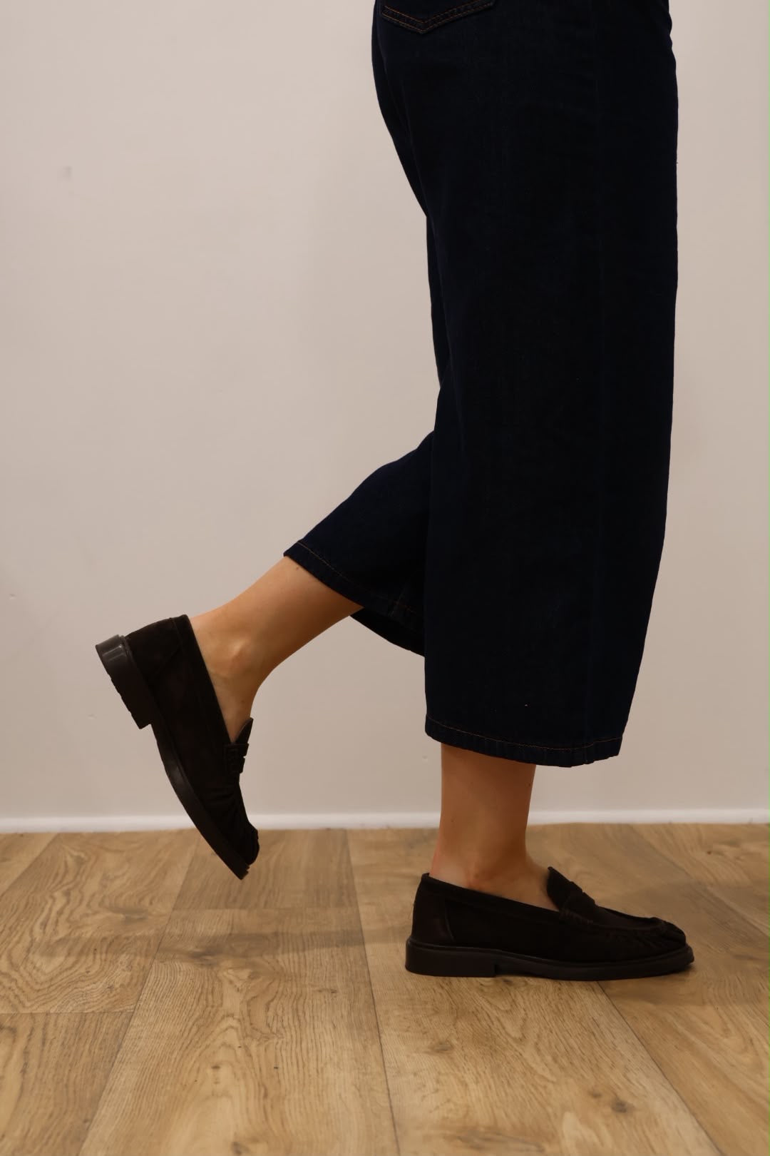 Wonders - B-9170 Brown Suede Loafer