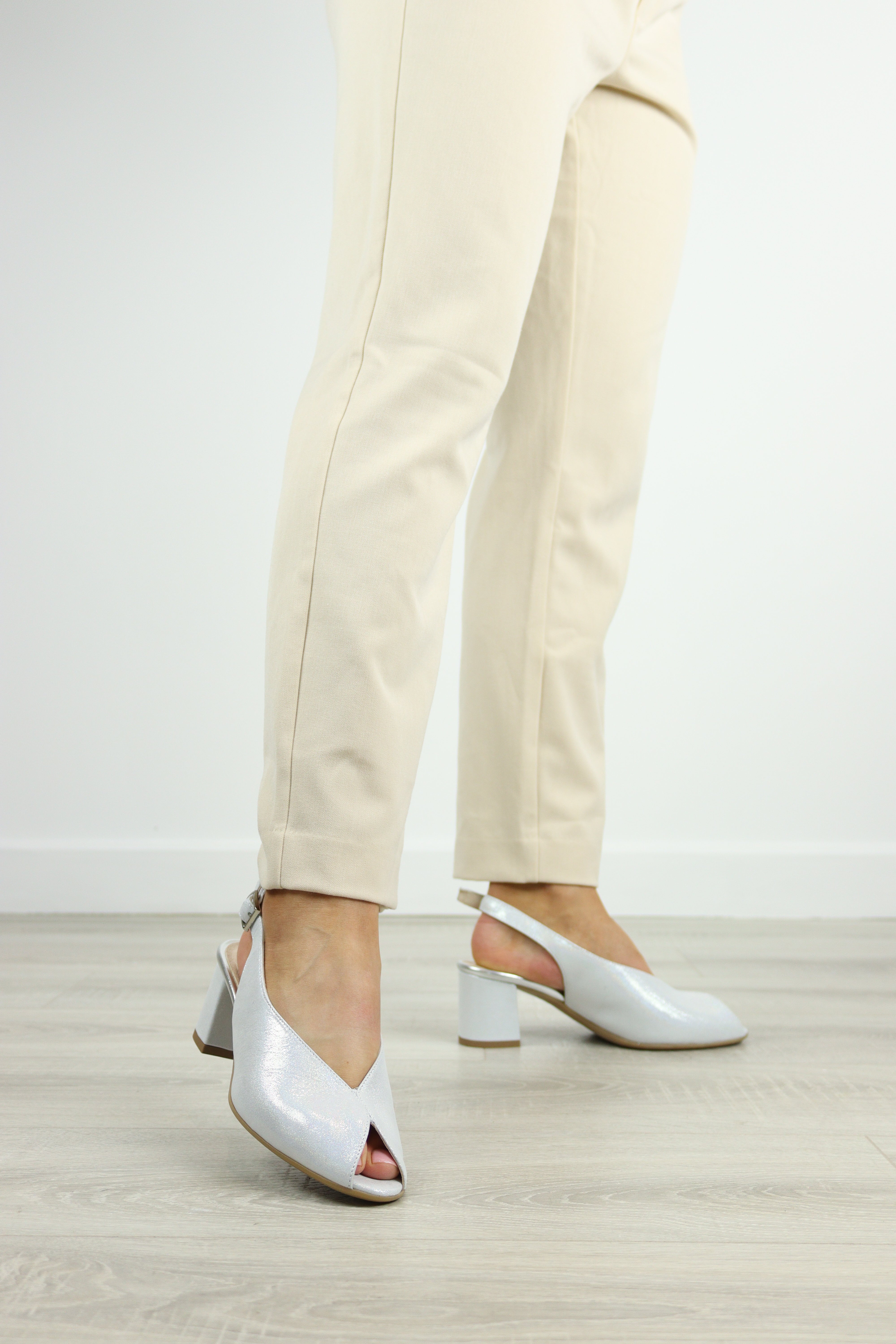 Rachels - S7372 Silver Shimmer Slingback