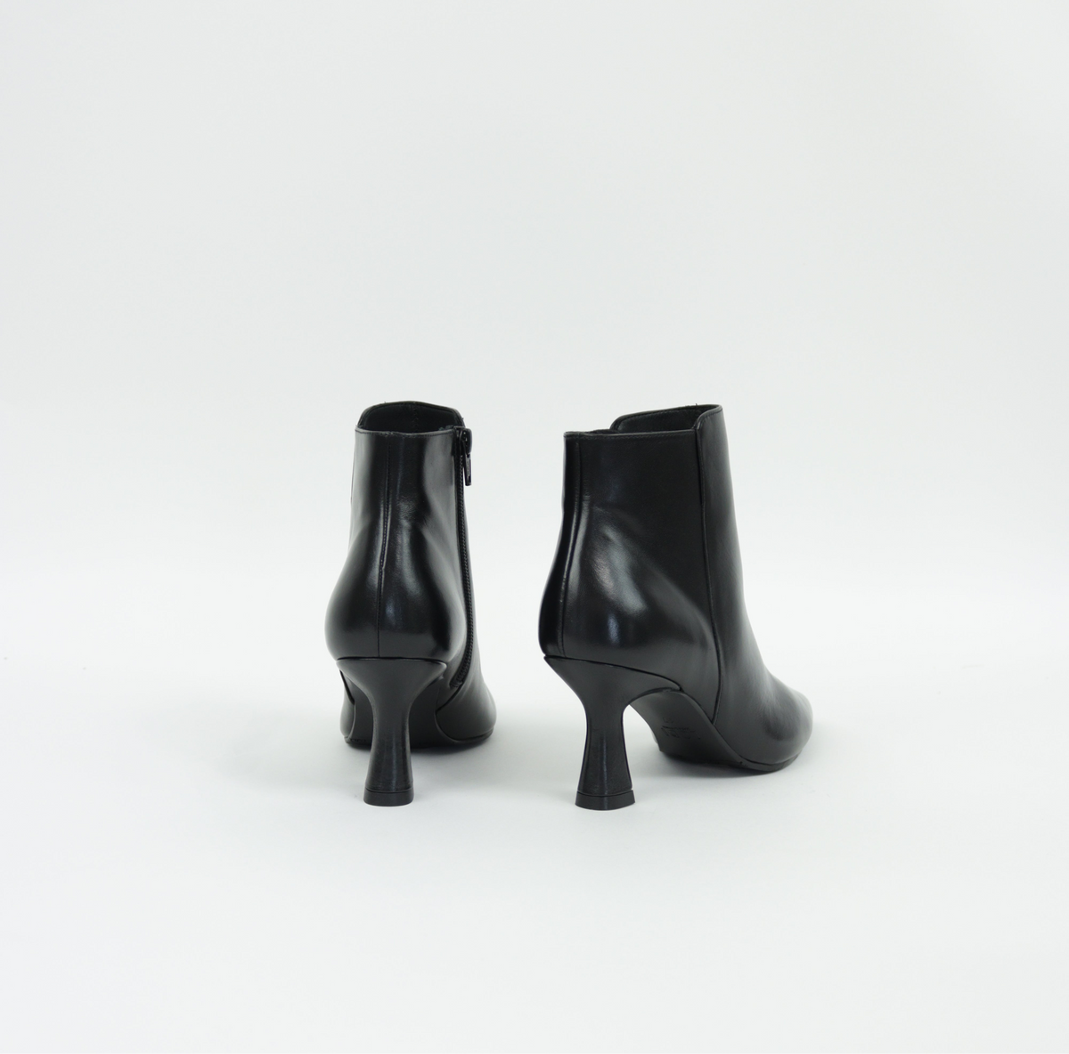 Lodi - Ganesu Black Kitten Heel Boot
