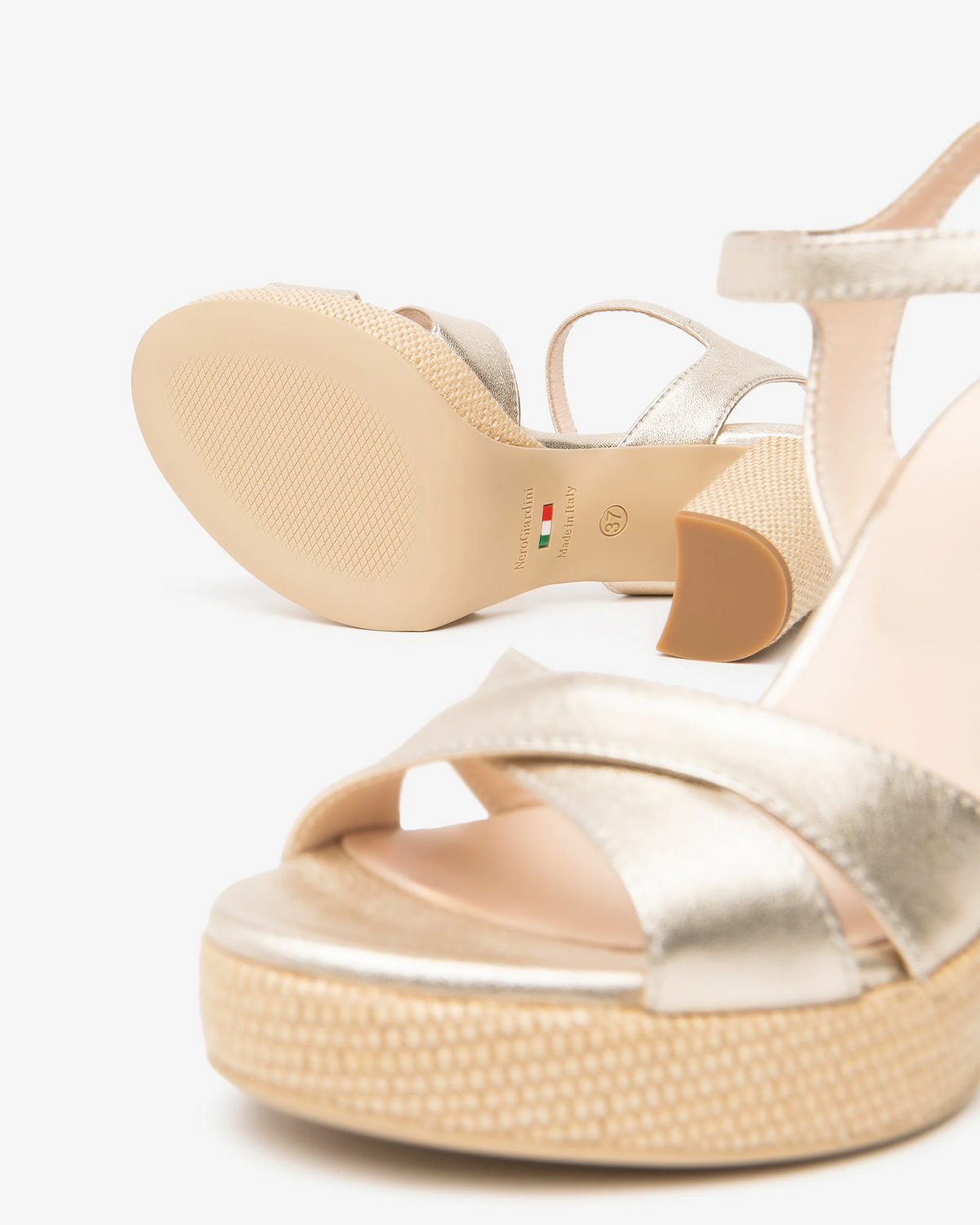 NeroGiardini - E615811 Gold Platform Sandal