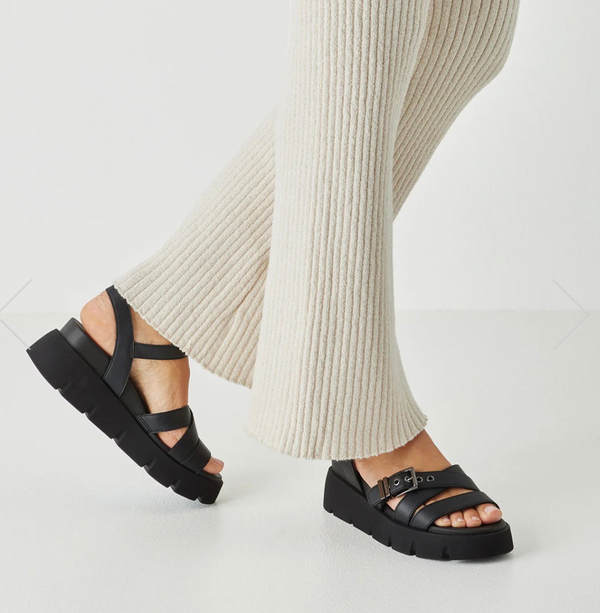 Tamaris - 28510 Black Wedge Sandal