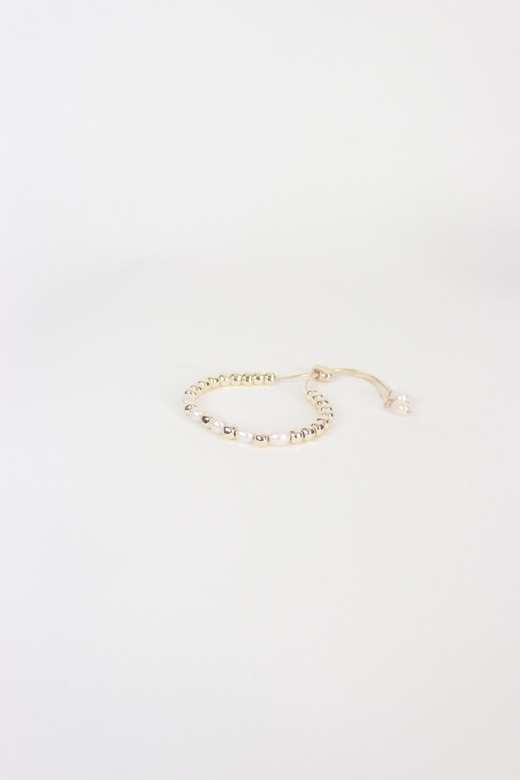 Karen Sampson - J11624 Gold Pearl Bracelet