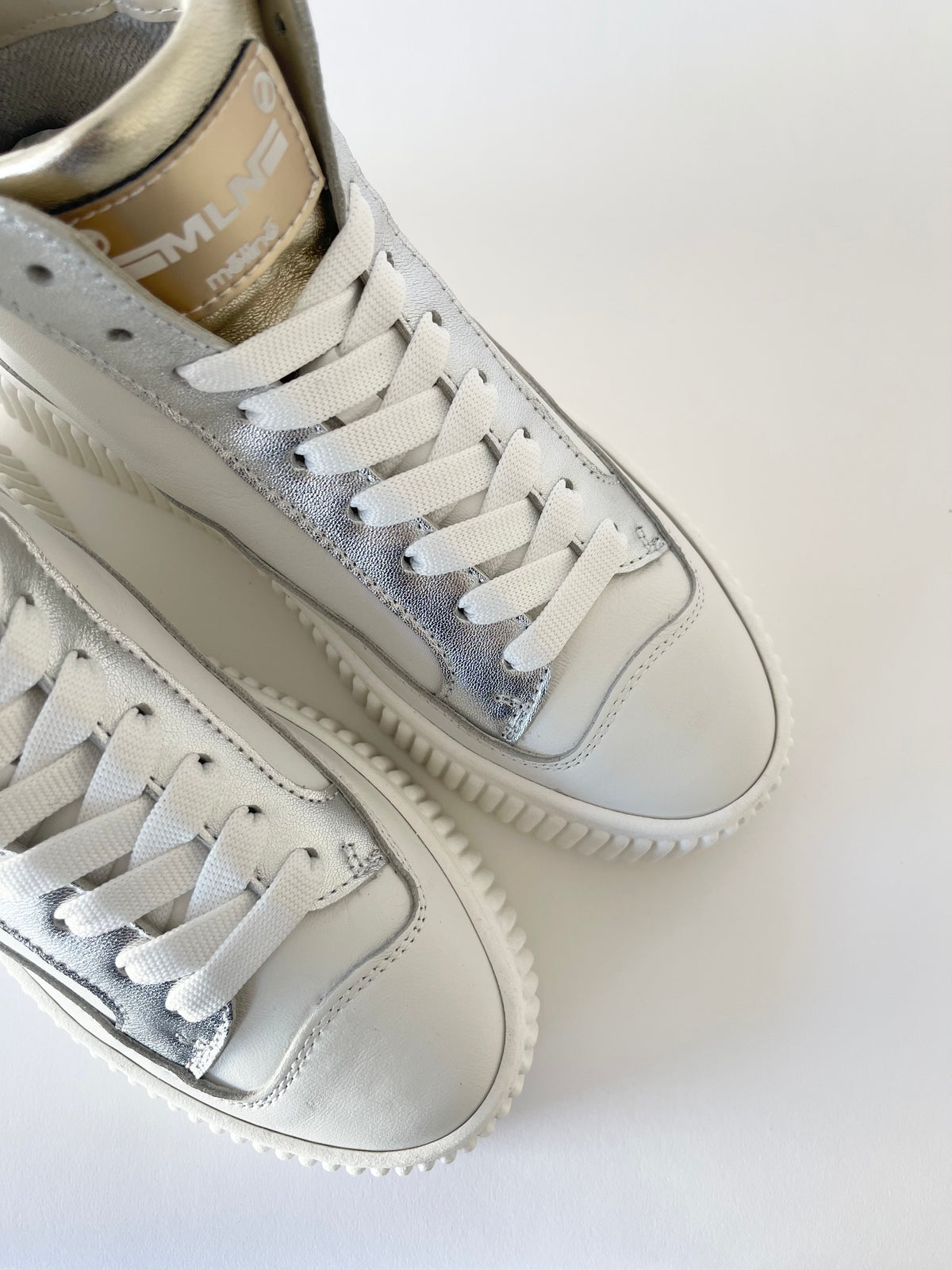 Méliné - RA8203 White & Silver High Top