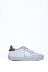 Victoria - 126209 White & Silver Trainer